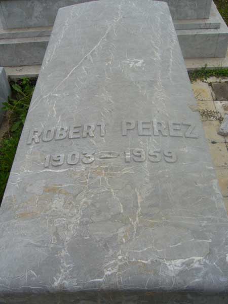 Stèle de PEREZ Robert