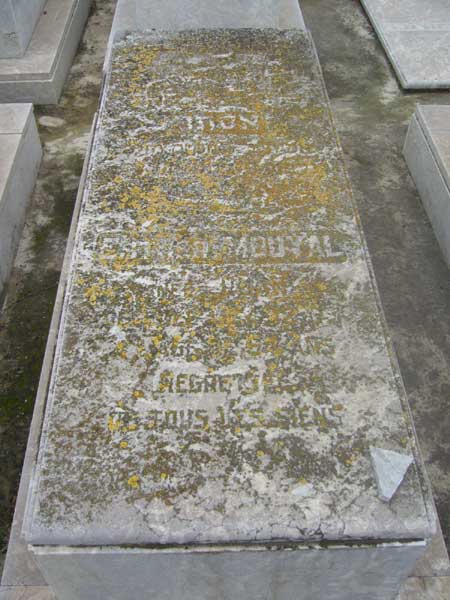 Lápide de MOUYAL Esther