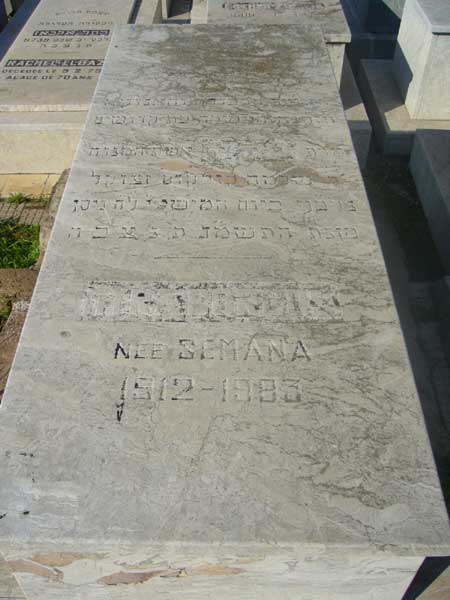Grafsteen van CORCOS Myra