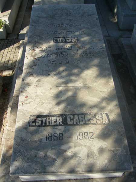 מַצֵּבה פון CABESSA Esther