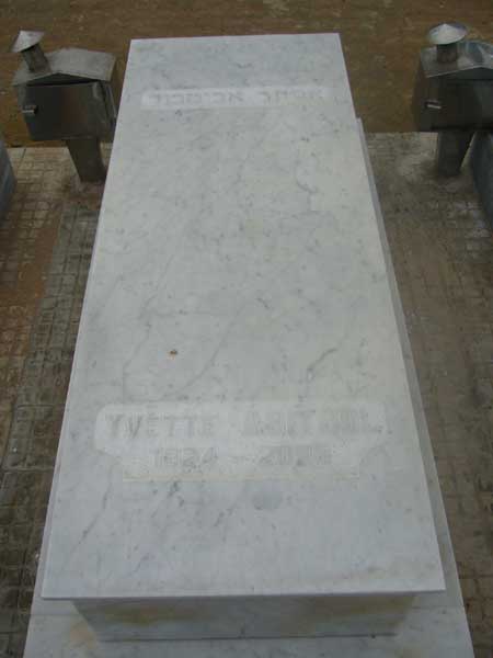 Tombstone of ABITBOL Yvette Esther