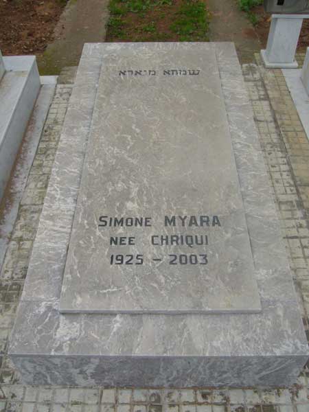 Lápide de MYARA Simone