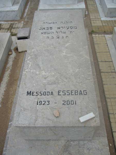 Grafsteen van ESSEBAG Messoda