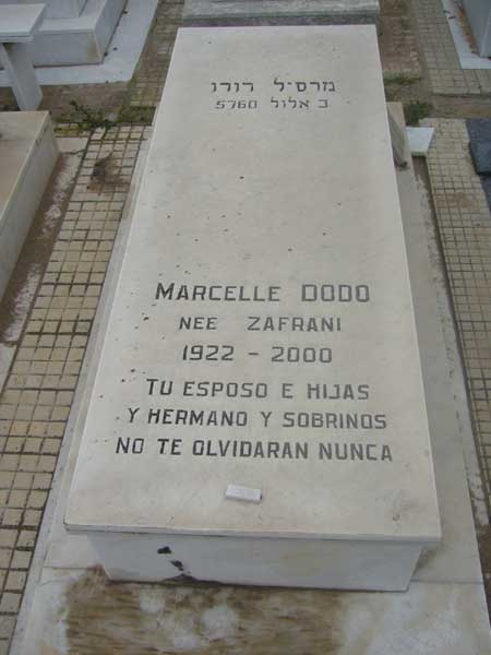 شاهدة قبر DODO Marcelle