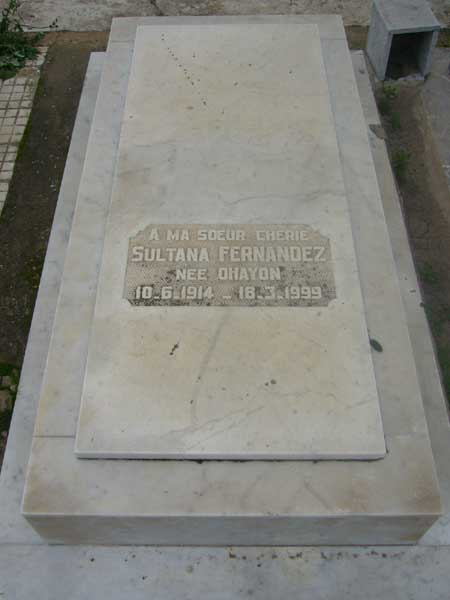 Grafsteen van FERNANDEZ Sultana