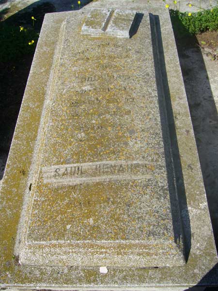 Tombstone of MENAHEM Saul
