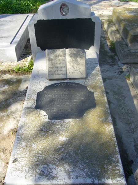Tombstone of SHETOFIL Salomon