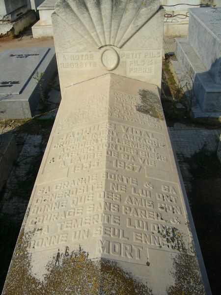 VIDAL Jacques fejfája