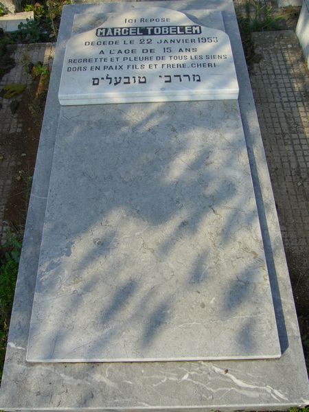 מַצֵּבה פון TOBELEM Marcel