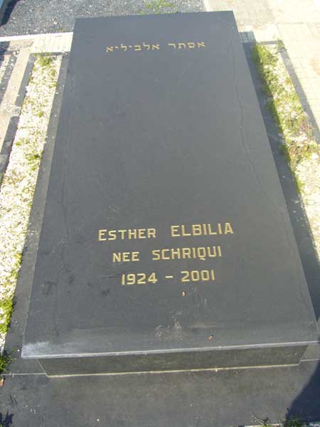 Grafsteen van ELBILIA Esther