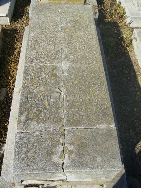 Stèle de OUAKNINE David