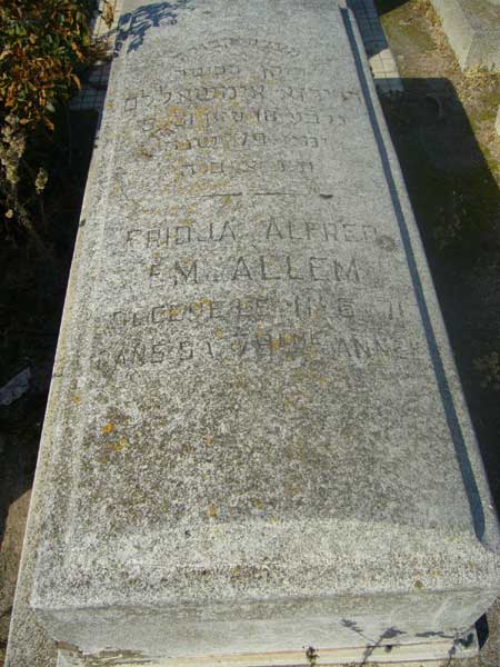 Estela de EMSALLEM Fridja Alfred