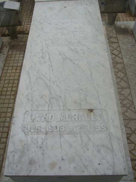 Grafsteen van MORALLY David