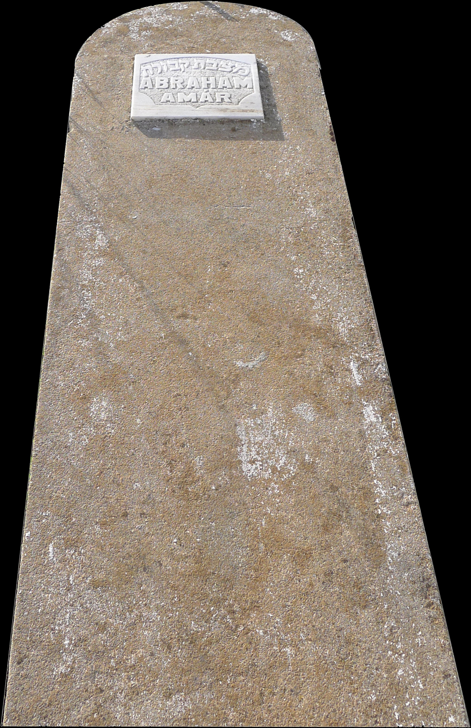 Lápide de Amar Abraham