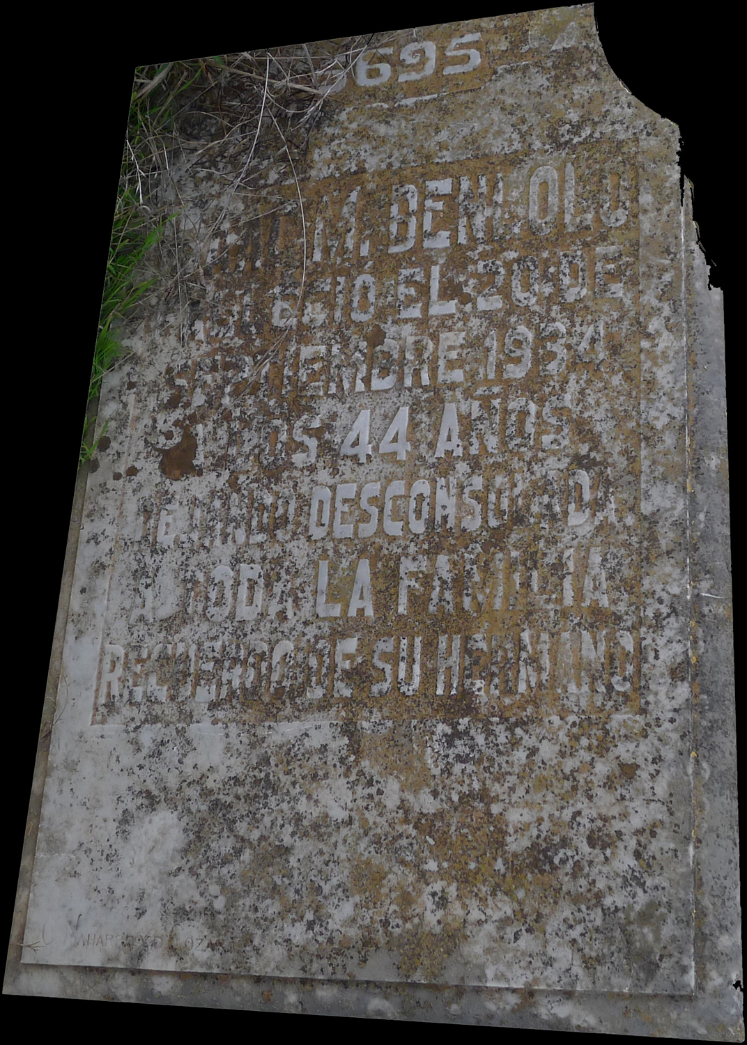 Grafsteen van Benlolo Isaac M.