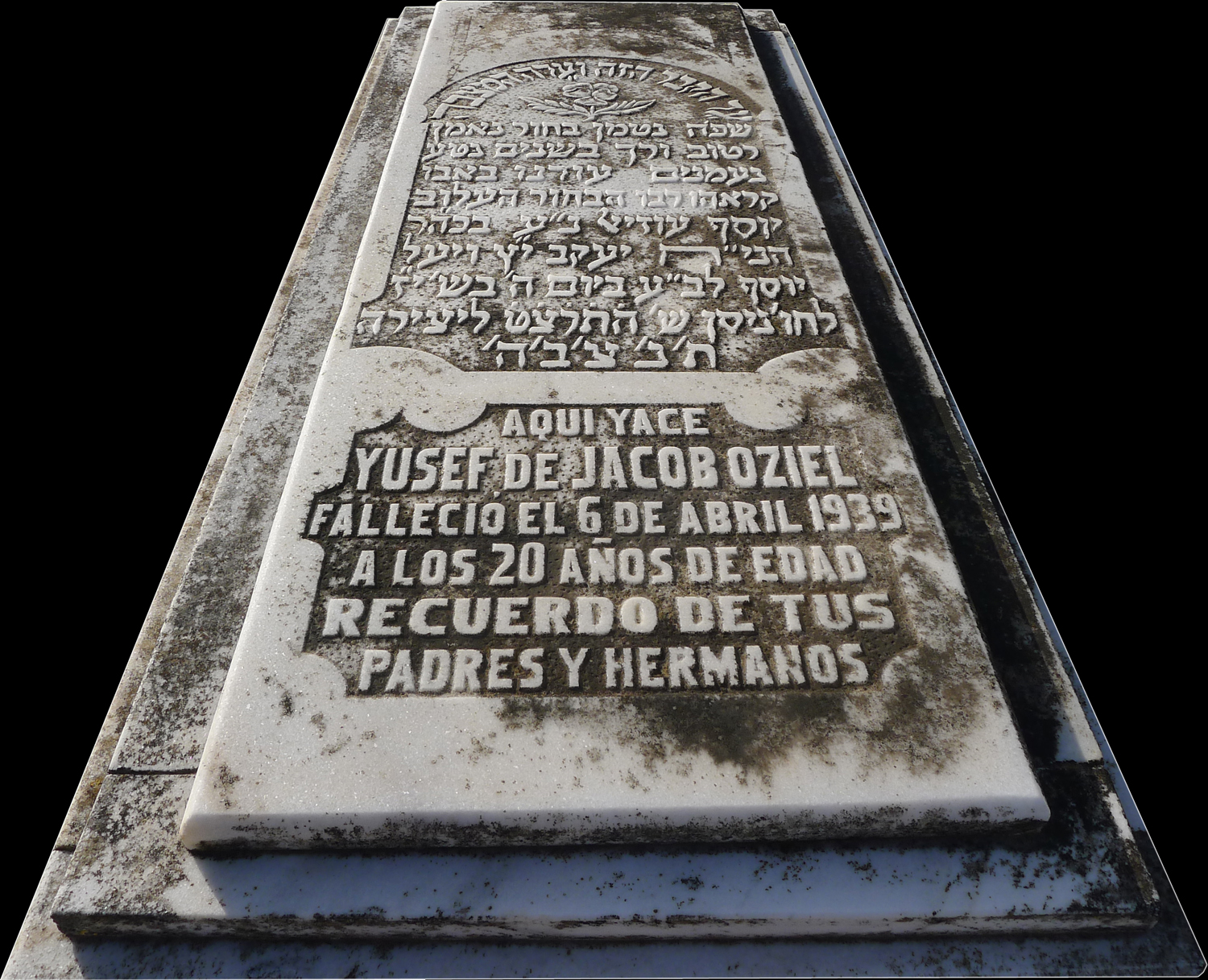 Grafsteen van Oziel Yusef Registro Civil Soltero