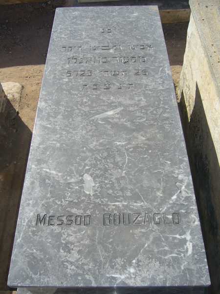 Grafsteen van bouzaglo messod