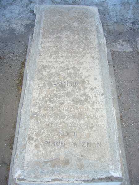 Tombstone of wizman simon