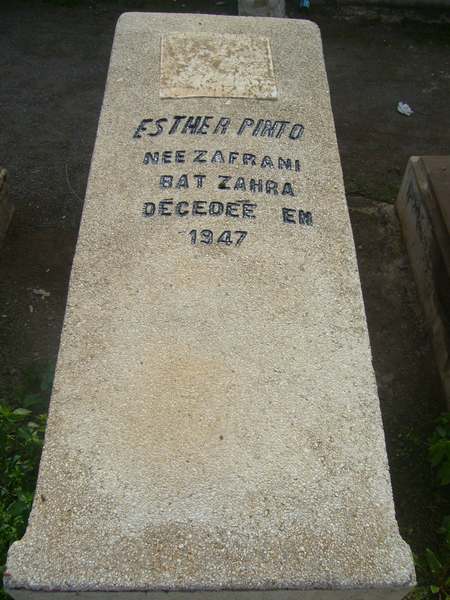 pinto esther fejfája
