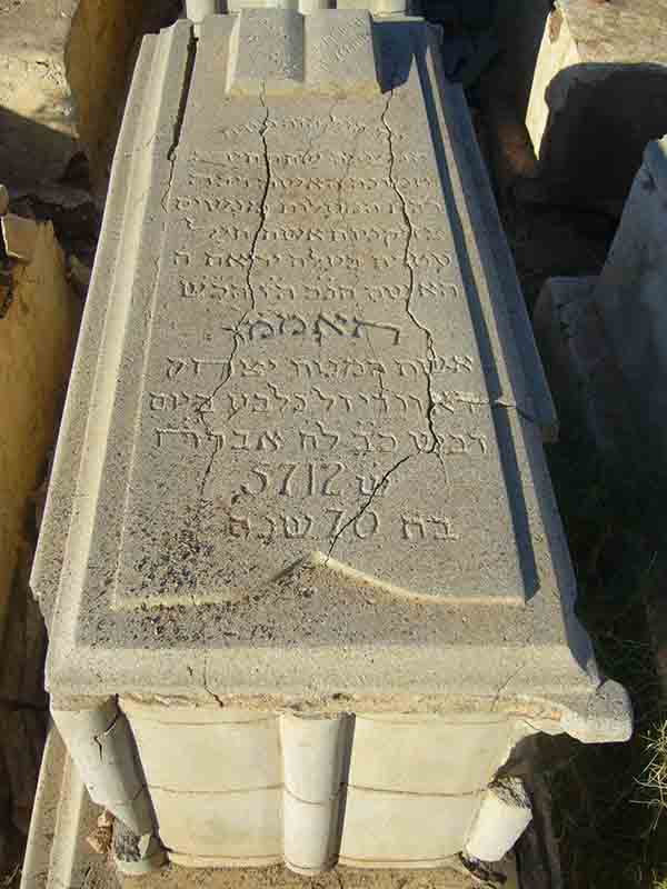 Lápide de daoudi tamou