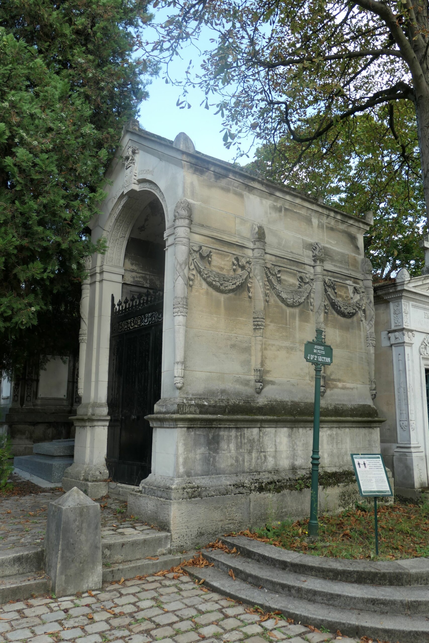 Stèle de EICHTHAL Gustave, baron d'