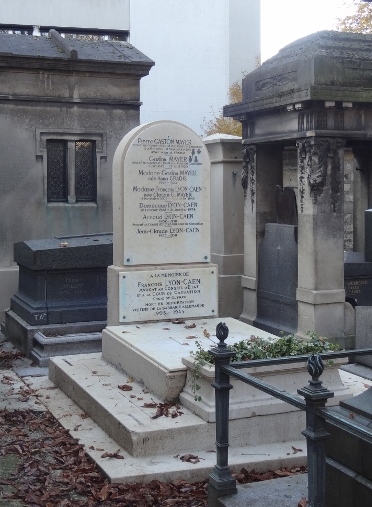 מַצֵּבה פון LYON-CAEN Arnaud