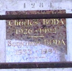 מצבת BODA Benjamin