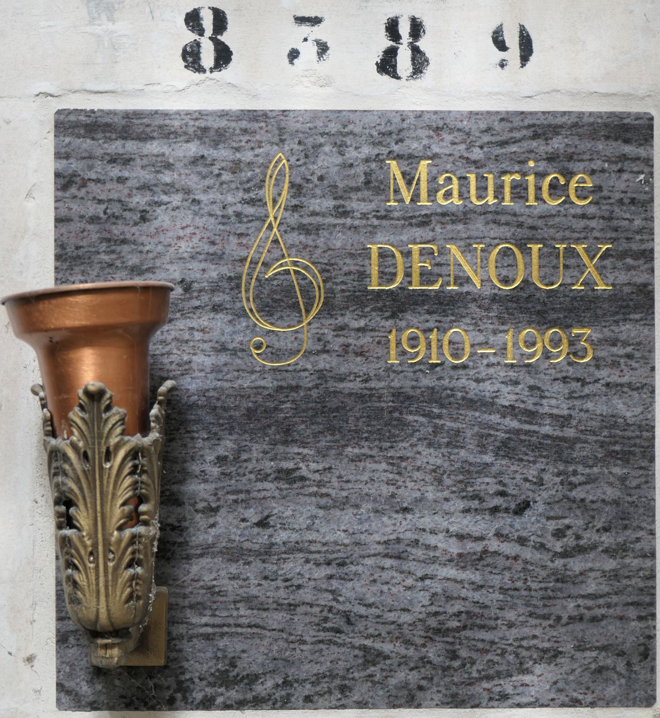 מַצֵּבה פון DENOUX Maurice