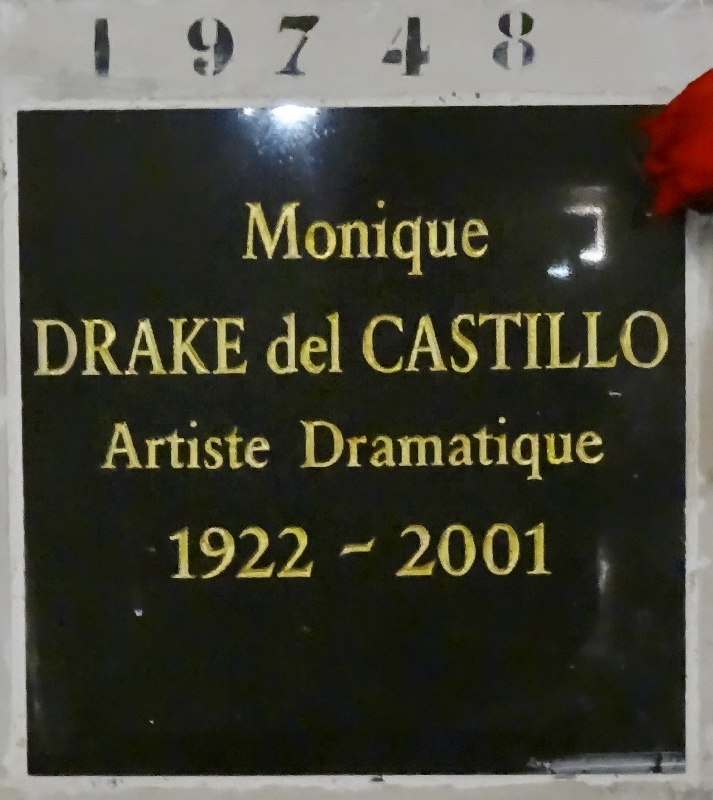 מַצֵּבה פון DRAKE DEL CASTILLO Monique