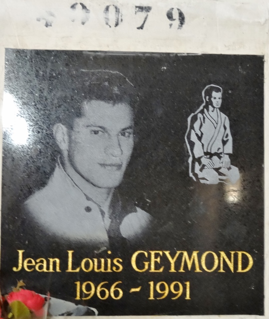 Надгробие GEYMOND Jean Louis