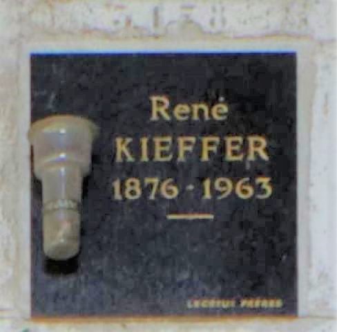מַצֵּבה פון KIEFFER René
