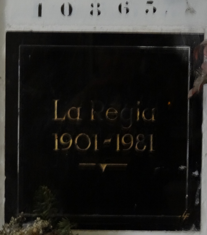 מַצֵּבה פון LA REGIA Renée LEJEUNE, dite