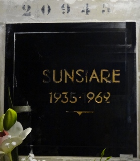 Grabstein von LARCONE Suzy DURUPT, dite Sunsiare de
