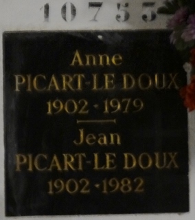 Надгробие PICART LE DOUX Jean