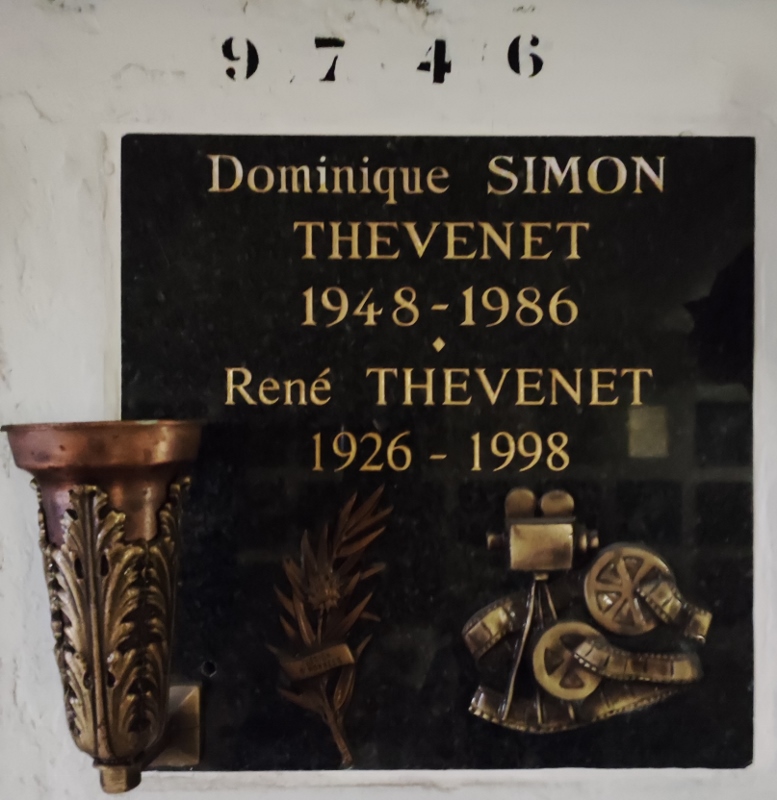 شاهدة قبر THEVENET René