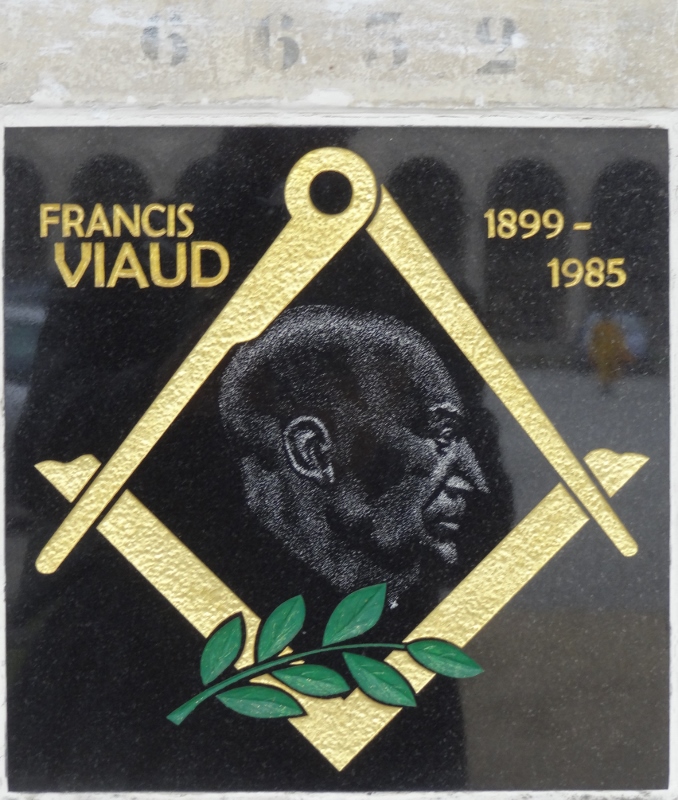 Grabstein von VIAUD Francis