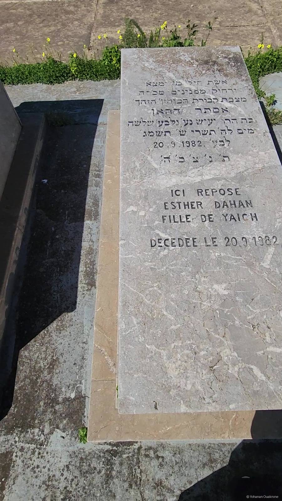 Stèle de Dahan Esther
