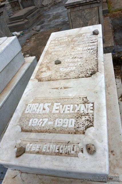 Stèle de Bibas Evelyne