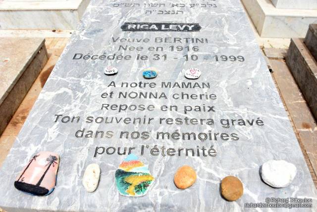Stèle de LEVY RICA