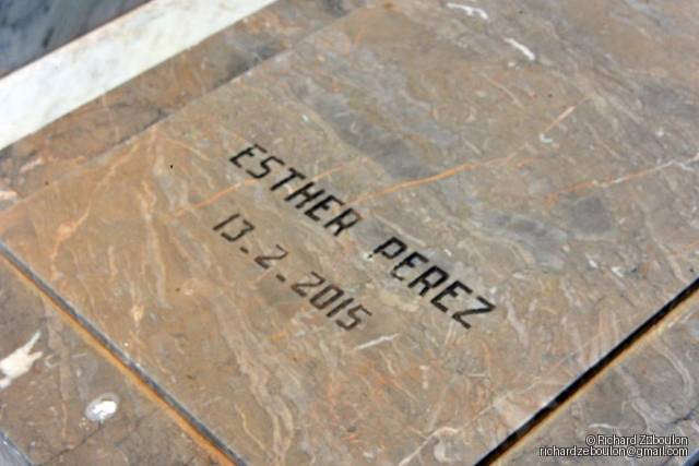 شاهدة قبر Perez Esther