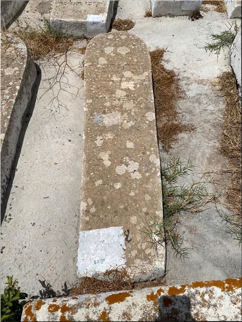 Lápide de Attia Hassiba