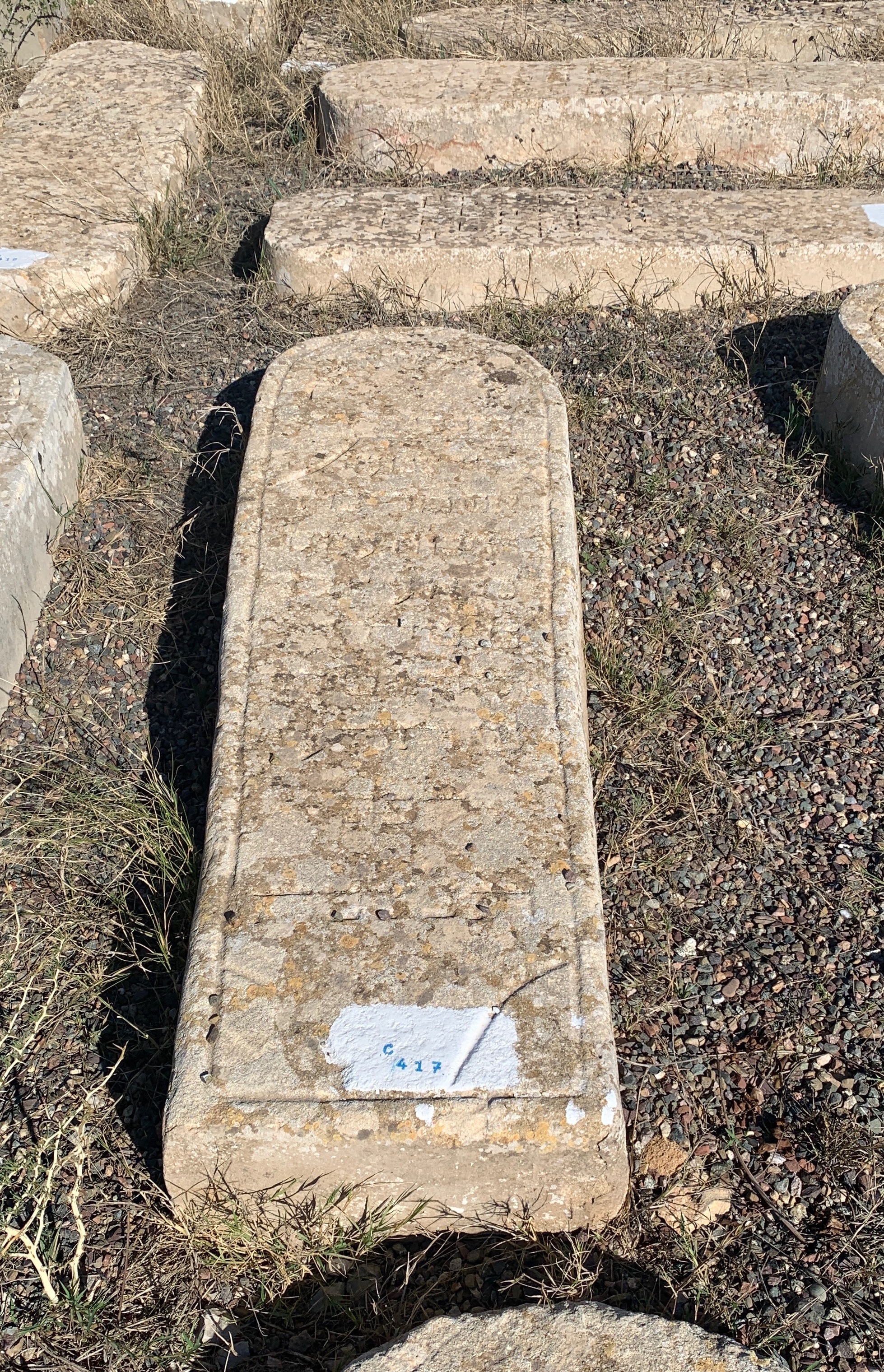 מַצֵּבה פון Attia Dona