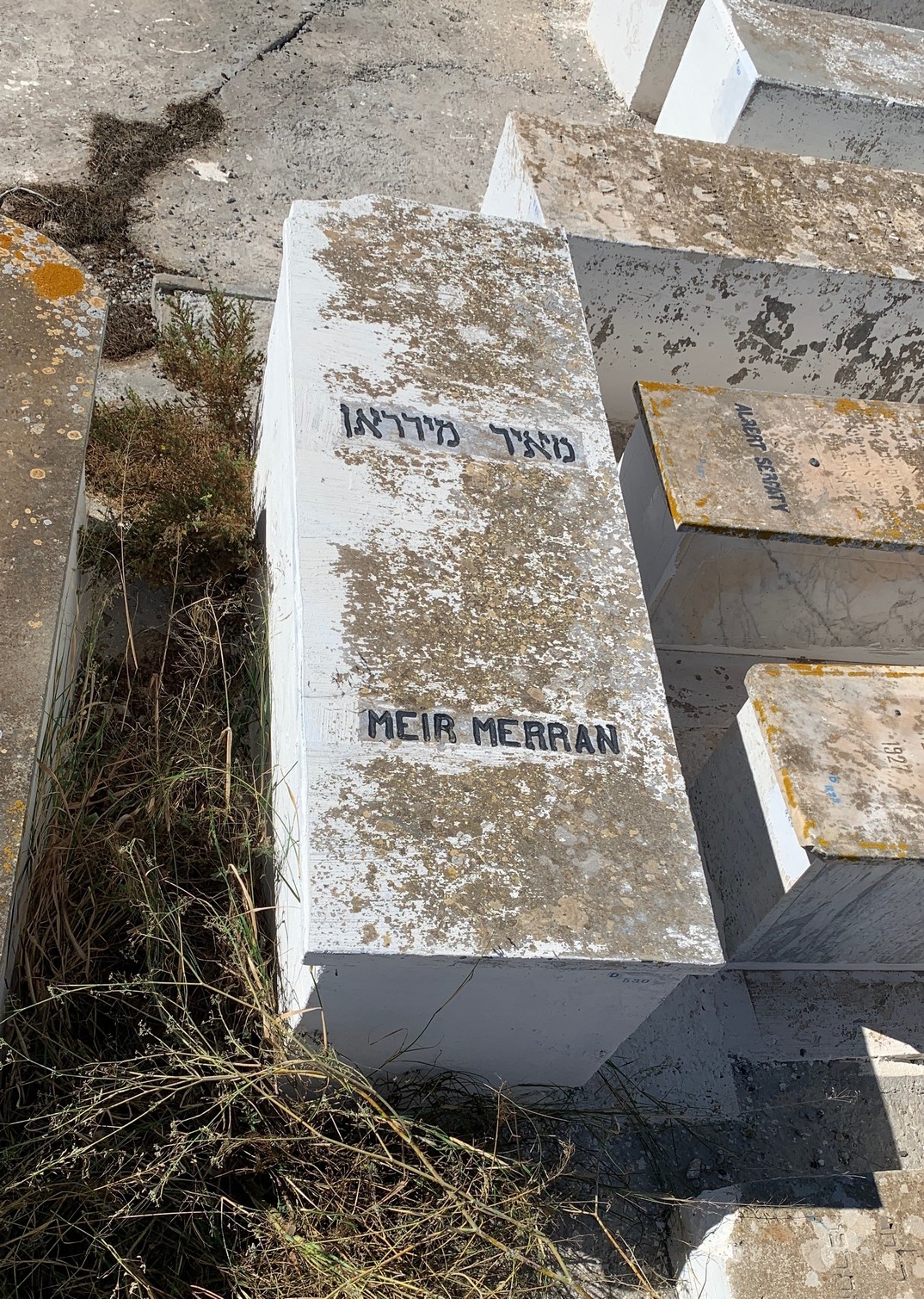 Lápide de Merran Meir