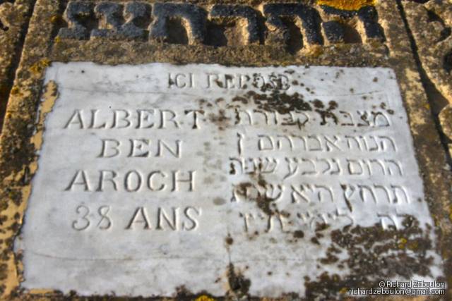 Stèle de aroch Albert Ben