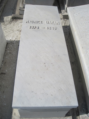 Stèle de dayan maurice