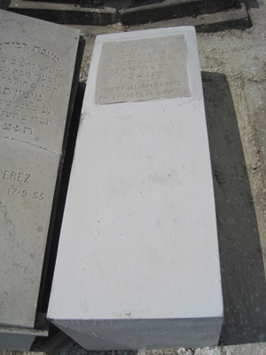 Lápide de abecassis mordejay