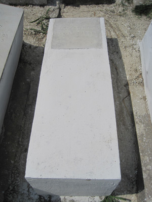 מצבת tapiero salomon