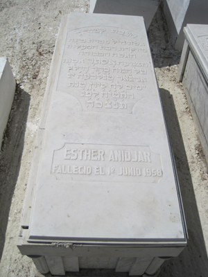 Stèle de anidjar esther