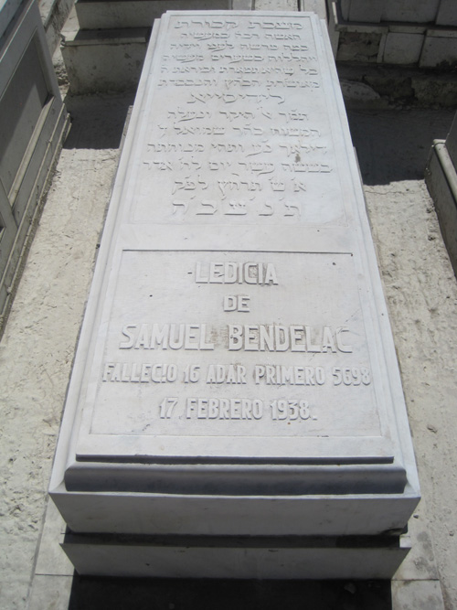 Grabstein von bendelac ledicia
