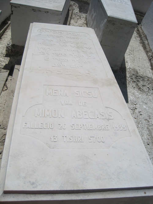 abecassis mena का स्मारक